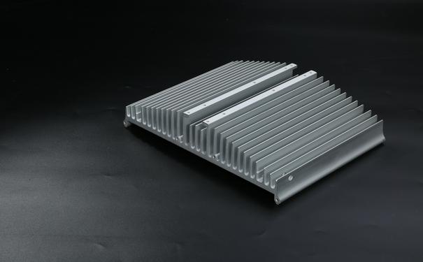 草莓污视频网站散熱器多少錢